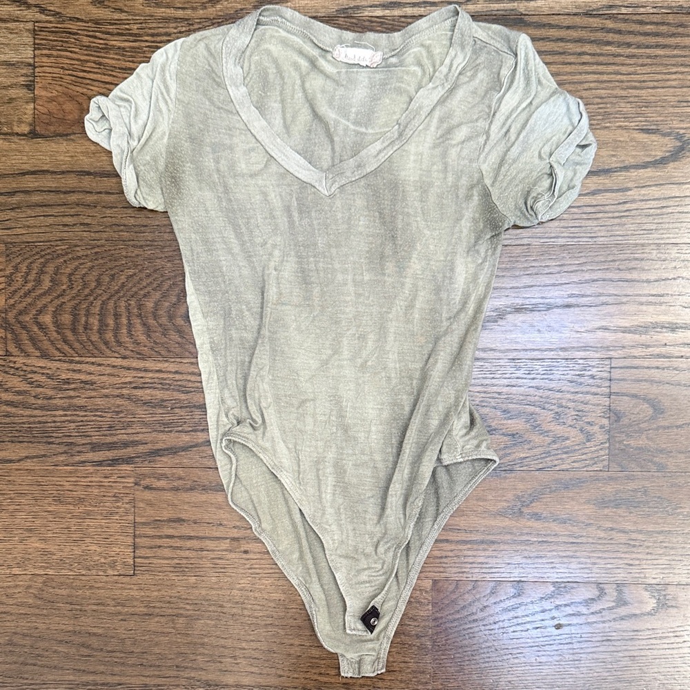 ❤️Altar'd State Gray Bodysuit